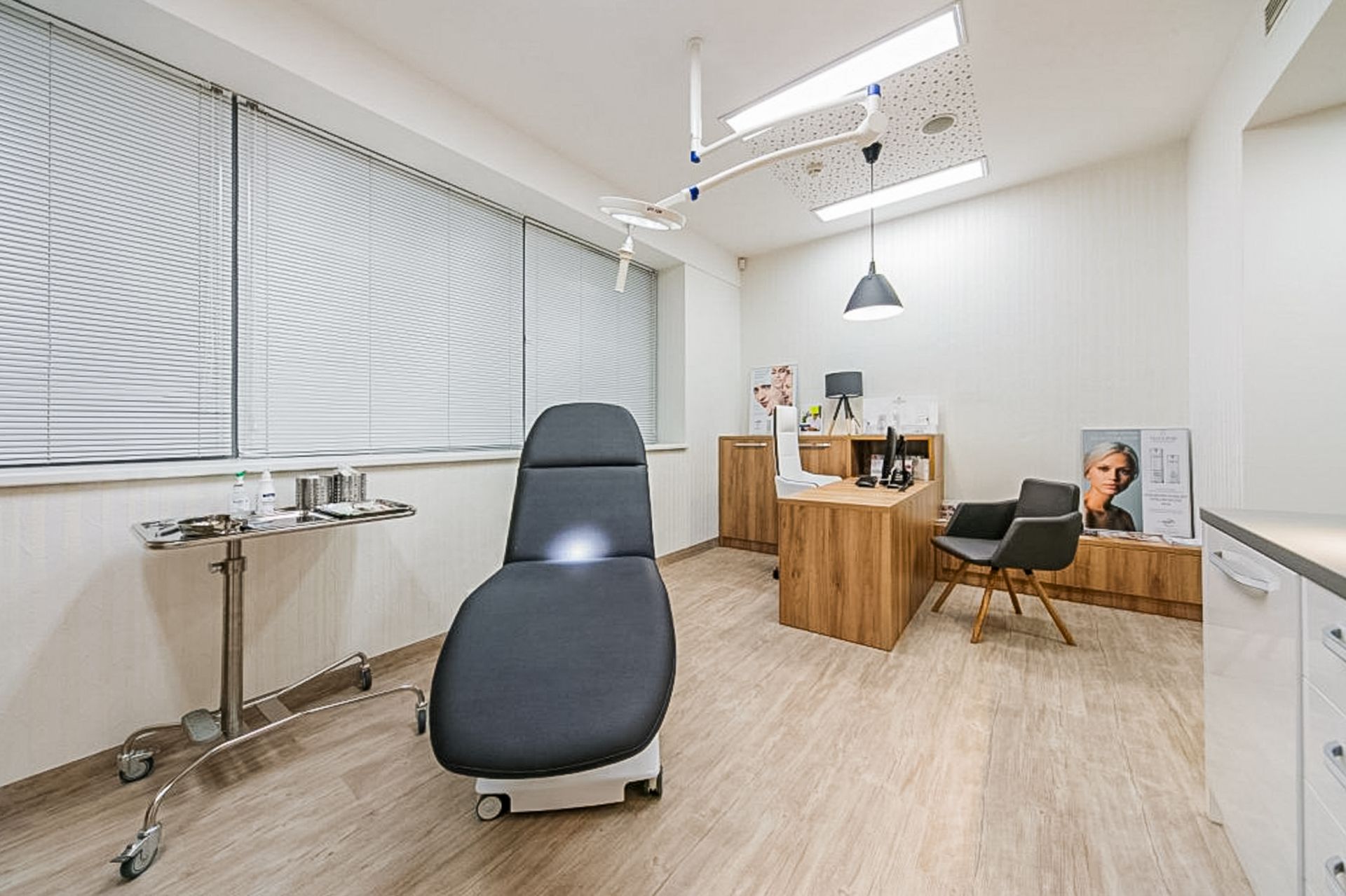 Perfect Clinic Praha. Největší pobočka Perfect Clinic funguje od roku 2010. Nabízí špičkové zázemí pro všechny typy estetických zákroků, diskrétní prostředí a péči týmu uznávaných odborníků.